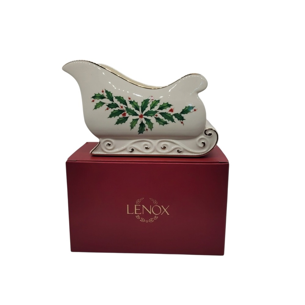 Lenox Holiday‎ Sleigh Candy Dish Ivory China Gold Trim Holly Berry 886160 NEW